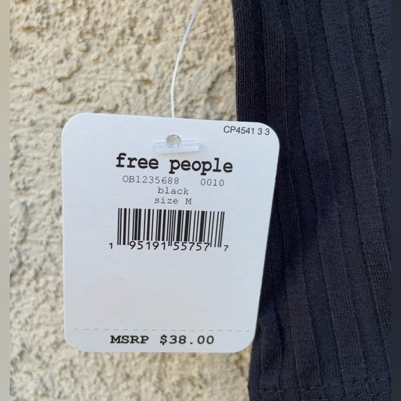 NWT Free People FP Movement Raw Hem Ribbed Cropped Scooped Neck Tank - Picture 4 of 5